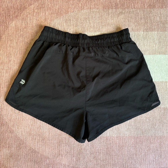 all in motion Pants - Black Running Shorts